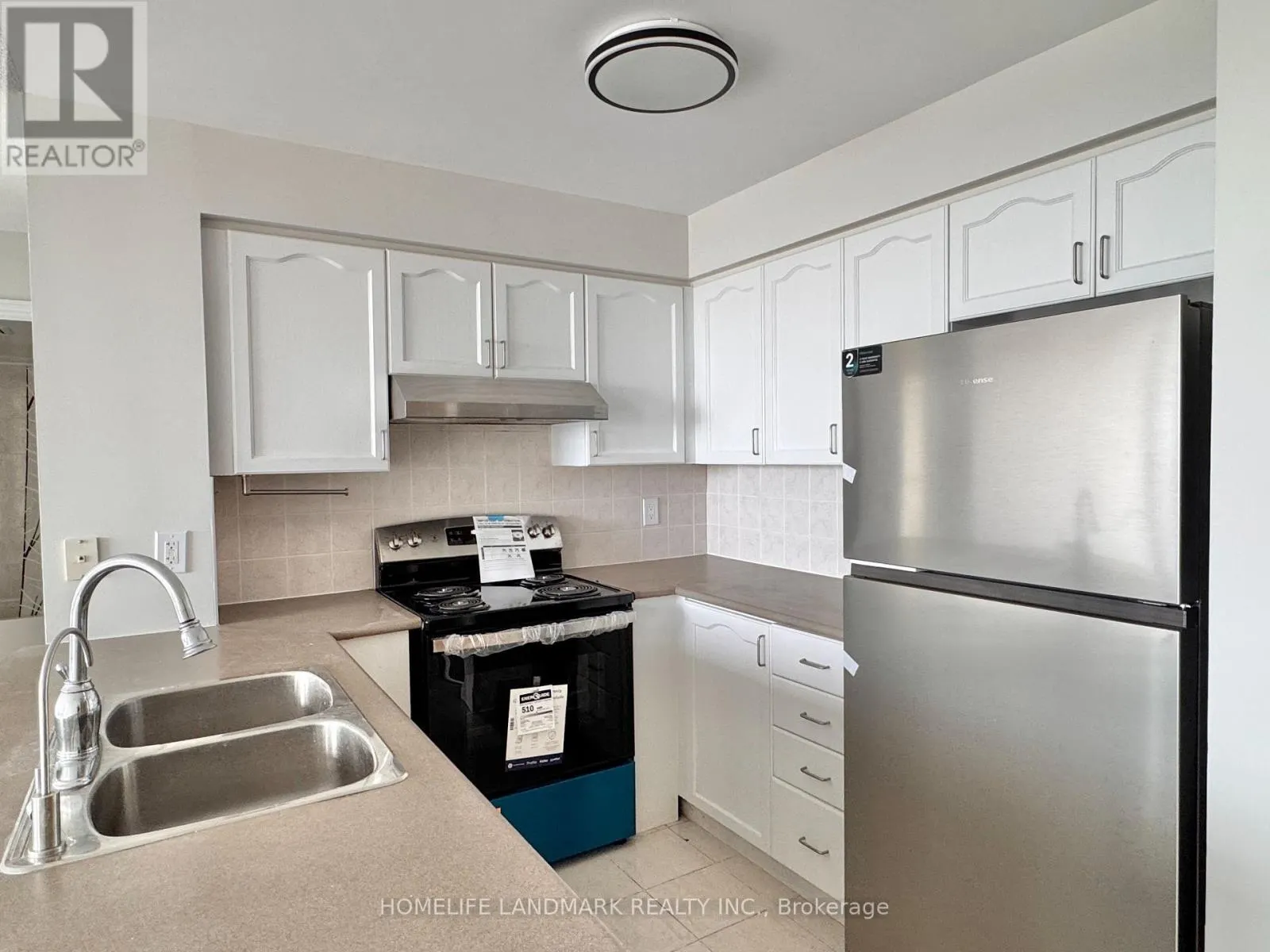 2302 - 60 BRIAN HARRISON WAY