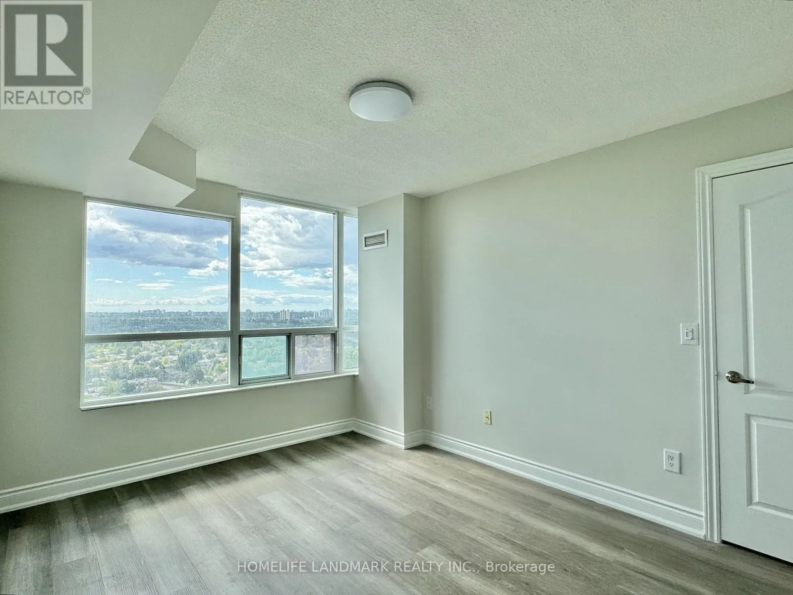 2302 - 60 BRIAN HARRISON WAY