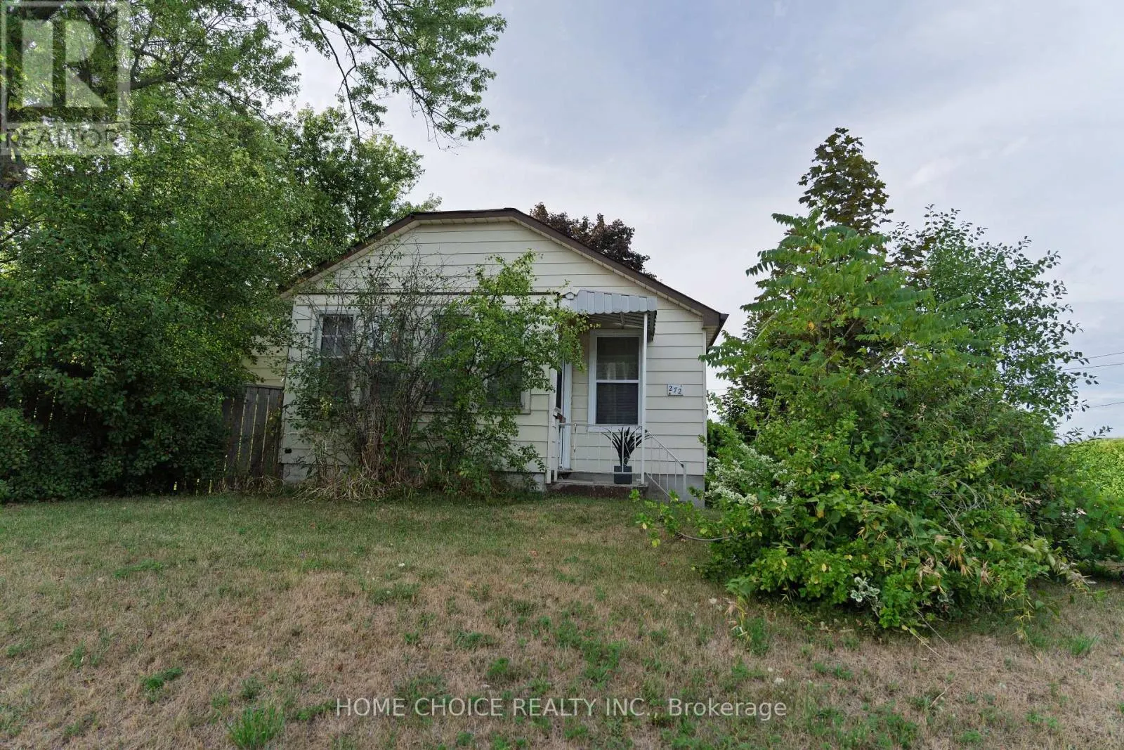 272 TAUNTON ROAD W