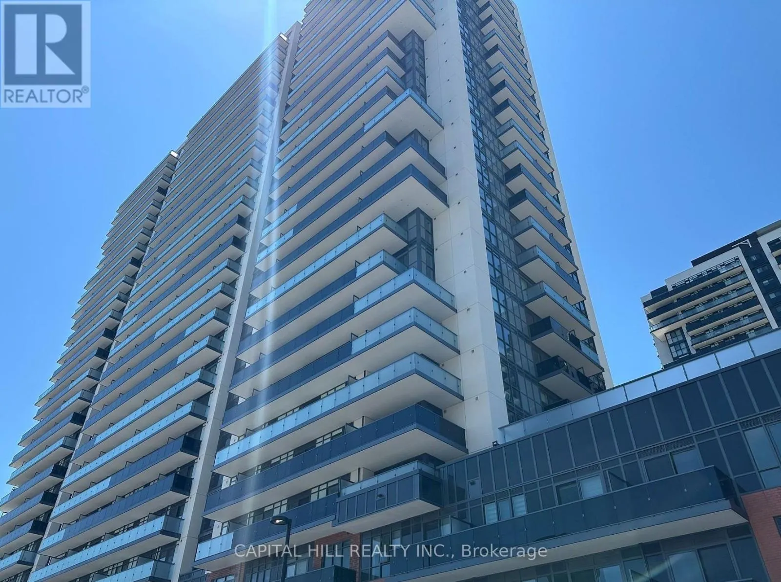 739 - 2425 SIMCOE STREET N