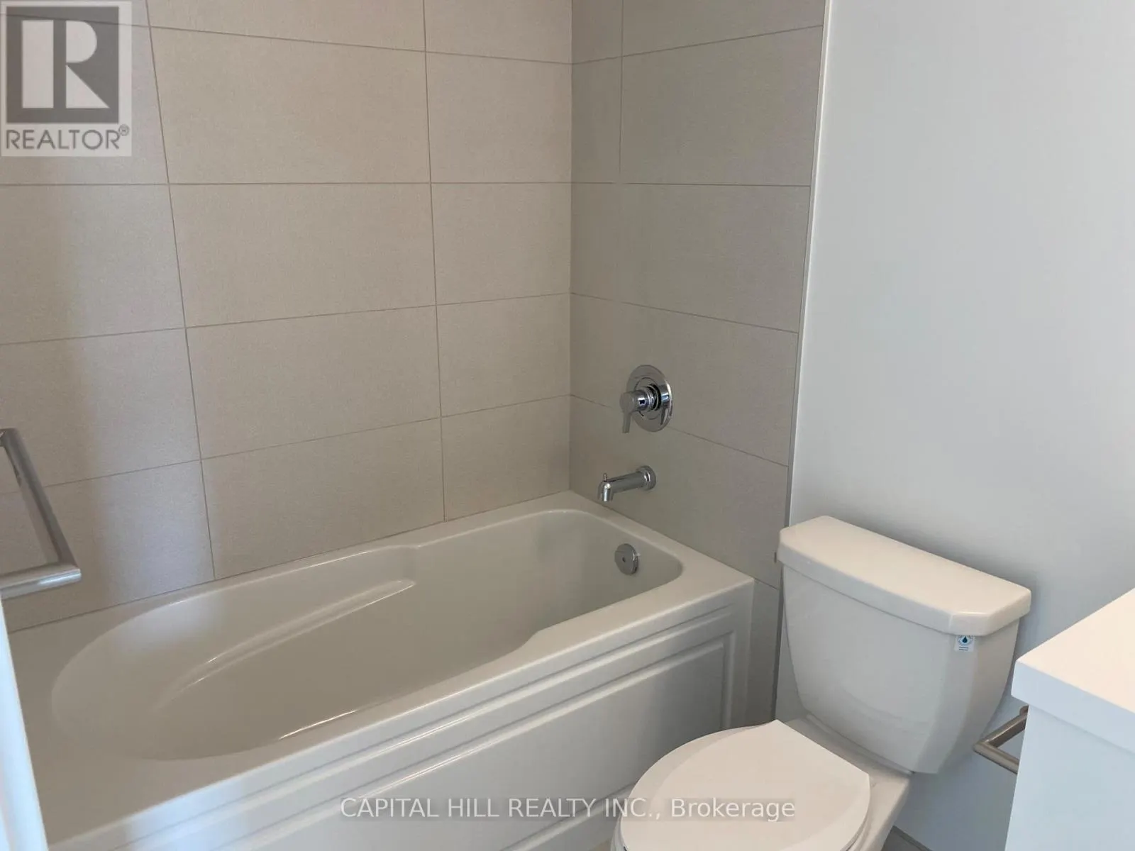 739 - 2425 SIMCOE STREET N