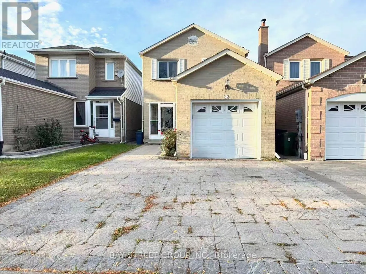 38 ENCHANTED HILLS CRESCENT