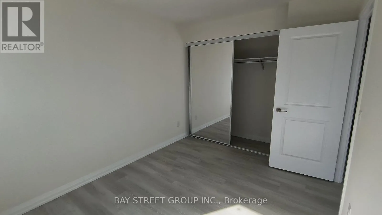 422 - 3270 SHEPPARD AVENUE E