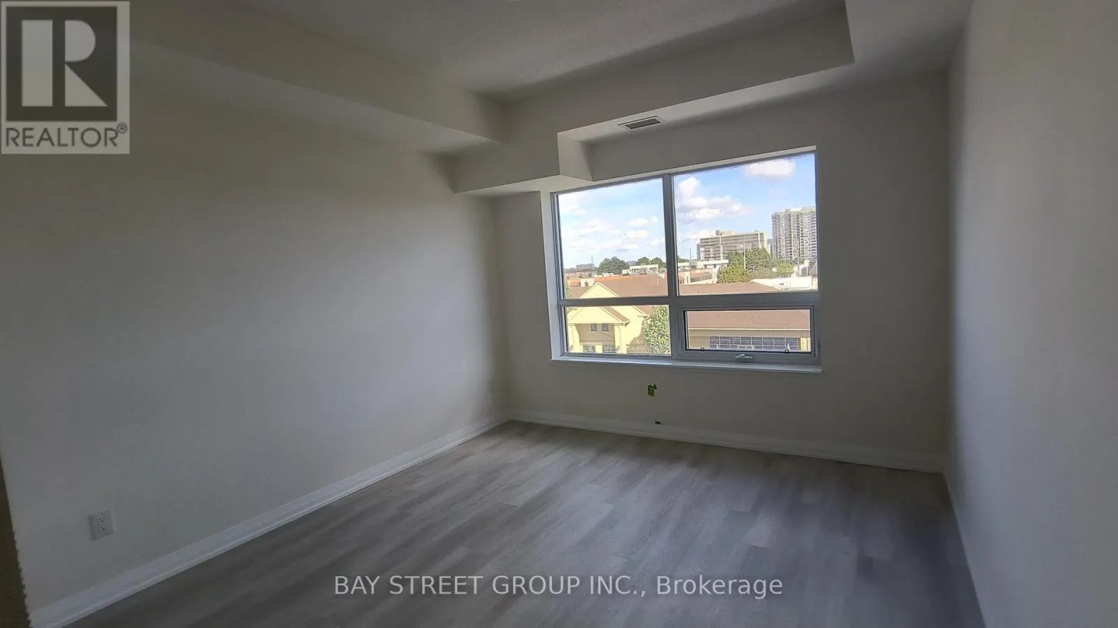 422 - 3270 SHEPPARD AVENUE E