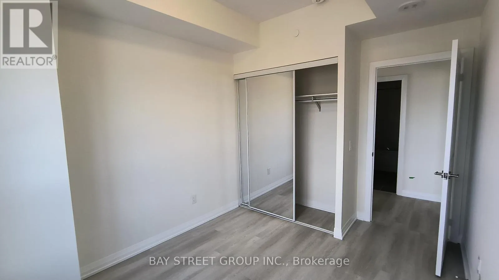 422 - 3270 SHEPPARD AVENUE E