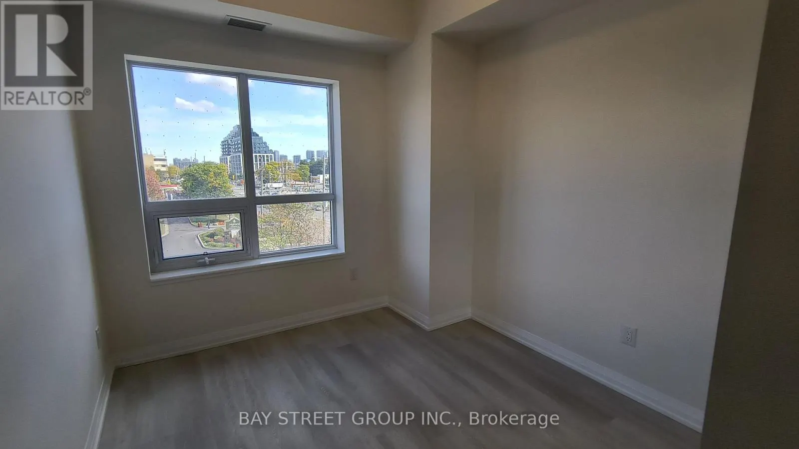 422 - 3270 SHEPPARD AVENUE E
