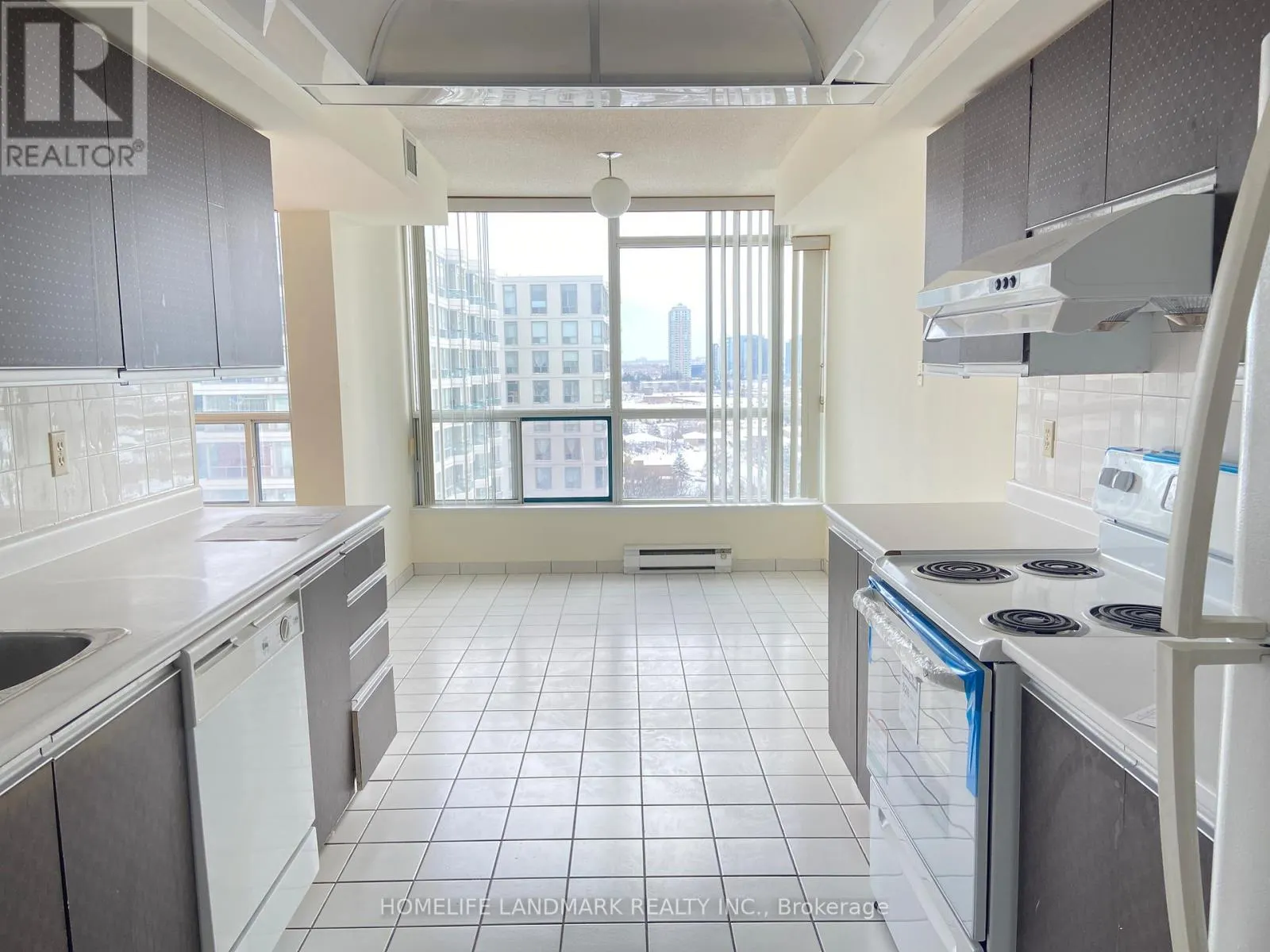 1204 - 4725 SHEPPARD AVENUE E