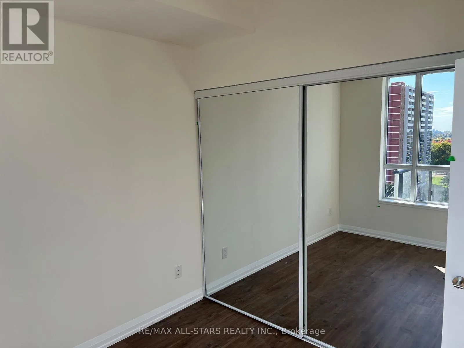1108 - 3260 SHEPPARD AVENUE E