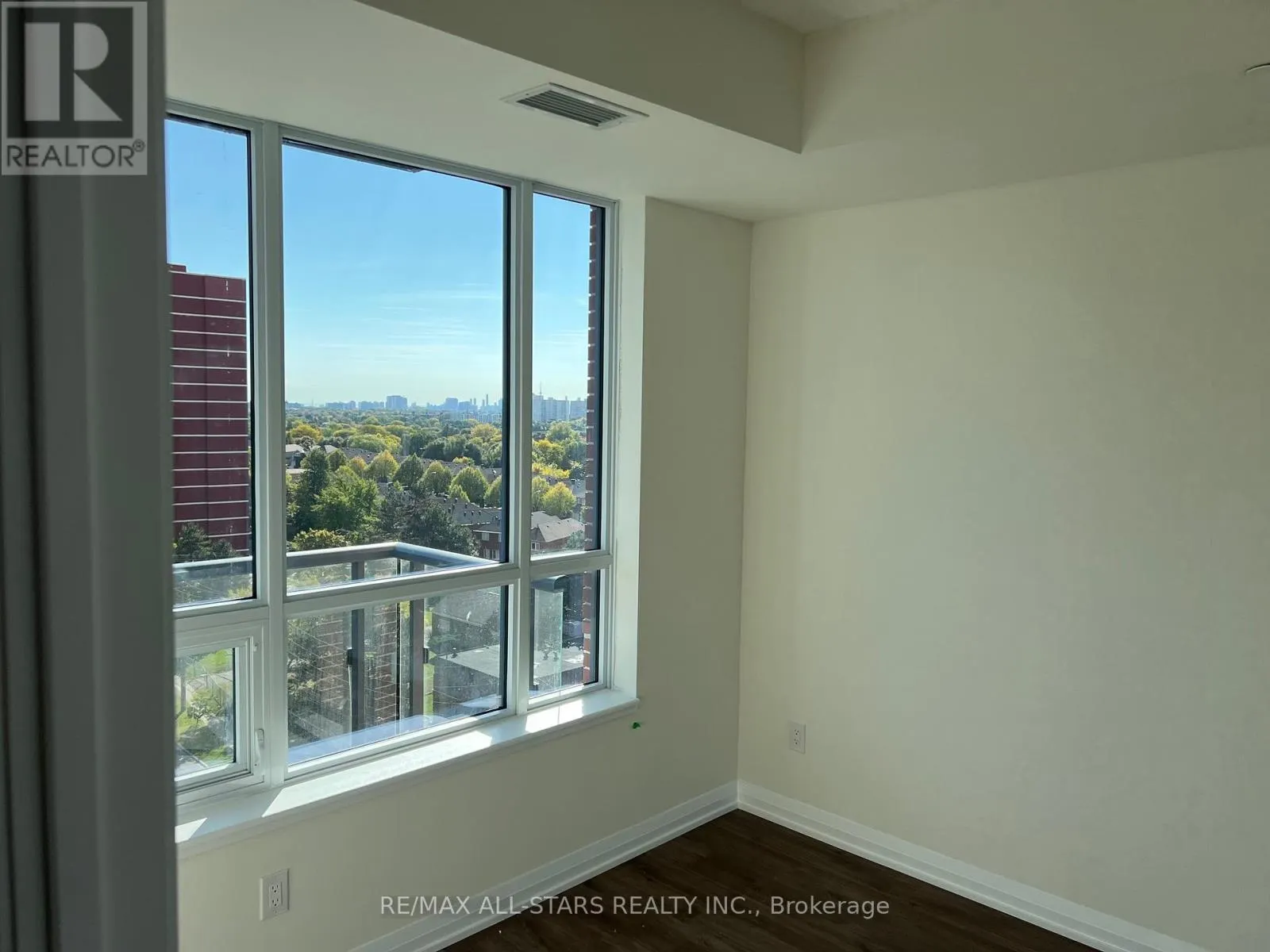 1108 - 3260 SHEPPARD AVENUE E