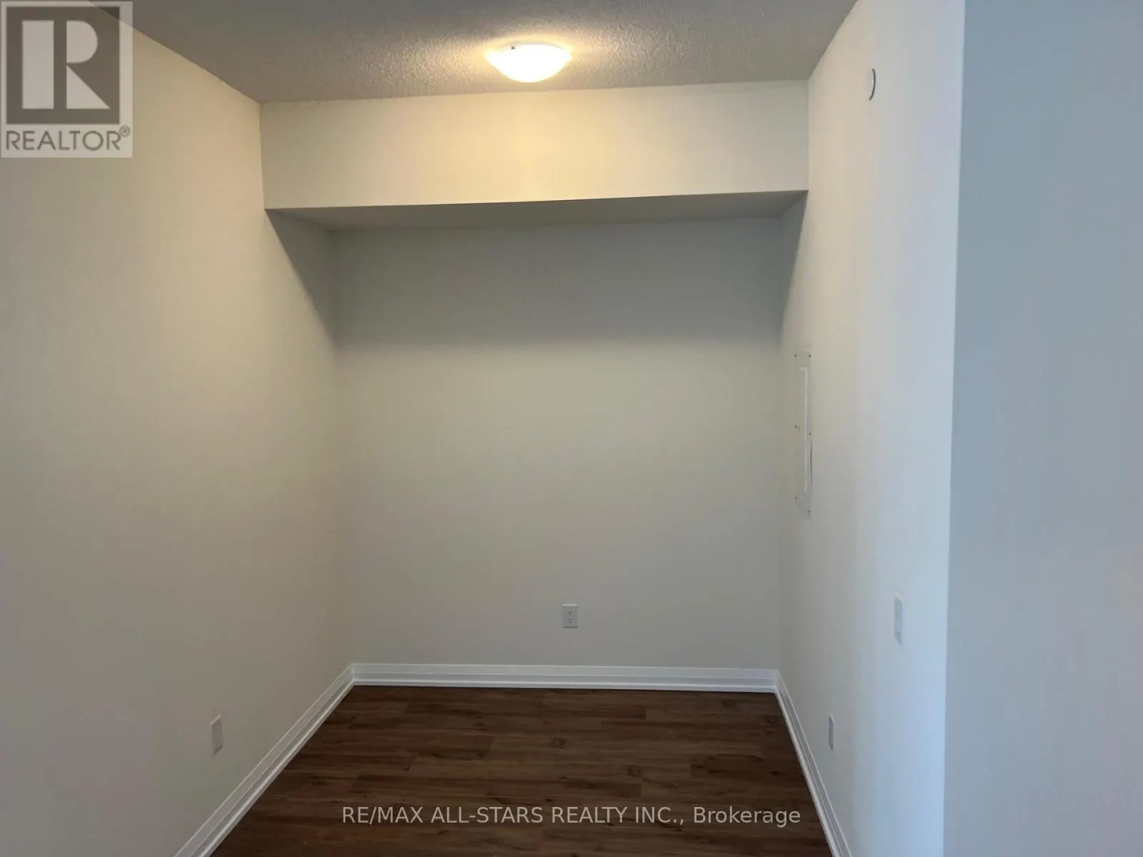 1108 - 3260 SHEPPARD AVENUE E