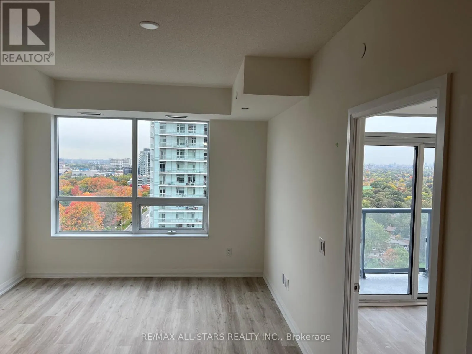 1610 - 3260 SHEPPARD AVENUE E