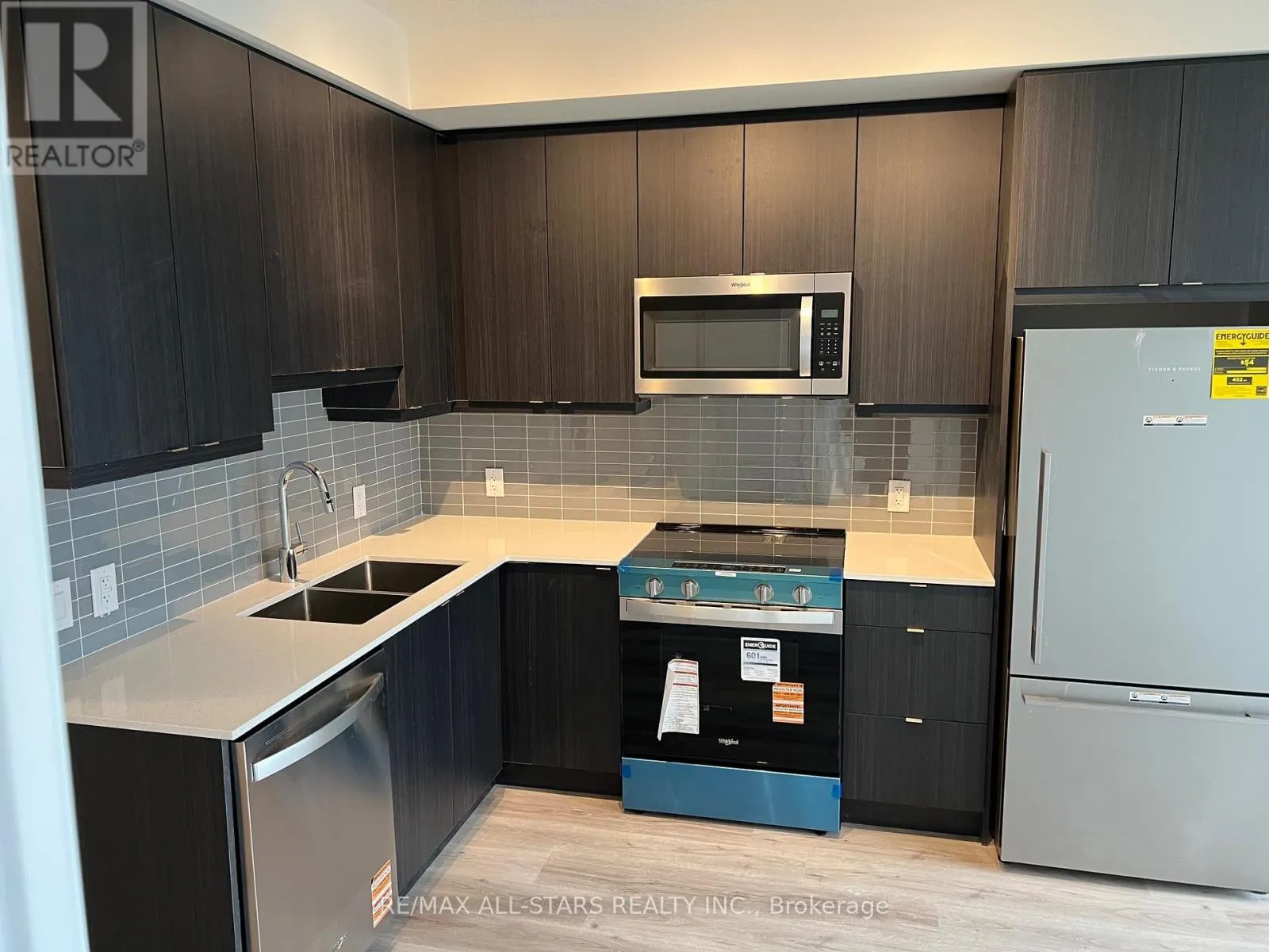 1610 - 3260 SHEPPARD AVENUE E