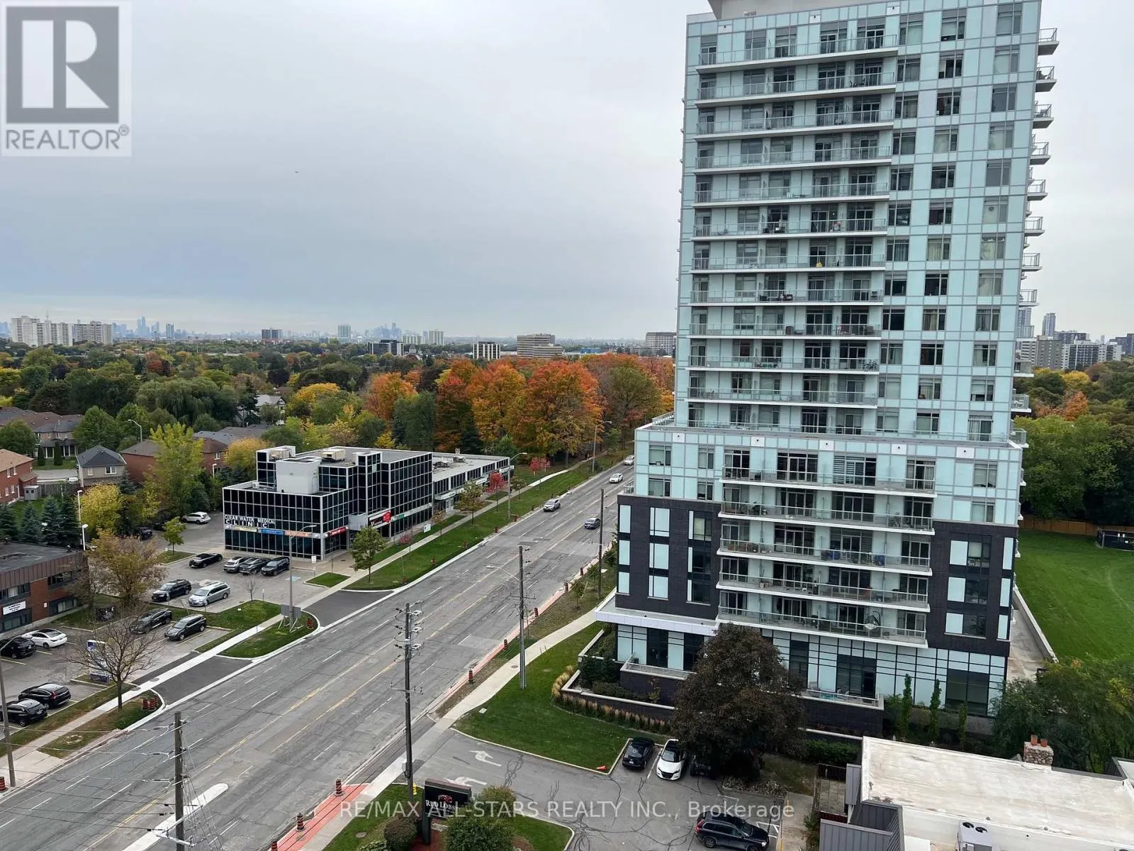 1101 - 3260 SHEPPARD AVENUE E