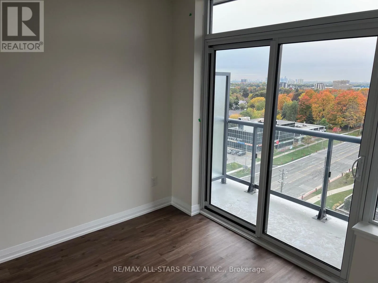 1101 - 3260 SHEPPARD AVENUE E