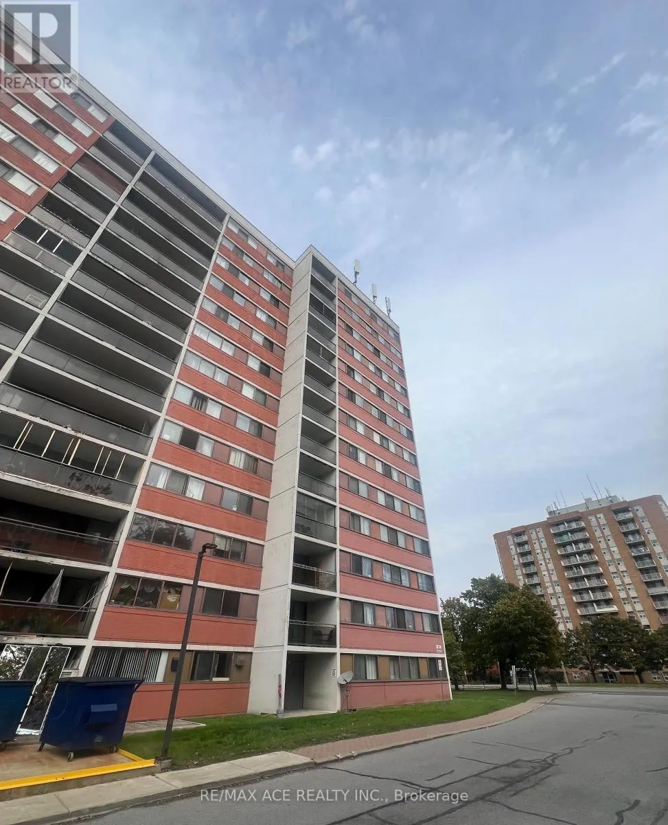 1104 - 10 TAPSCOTT ROAD