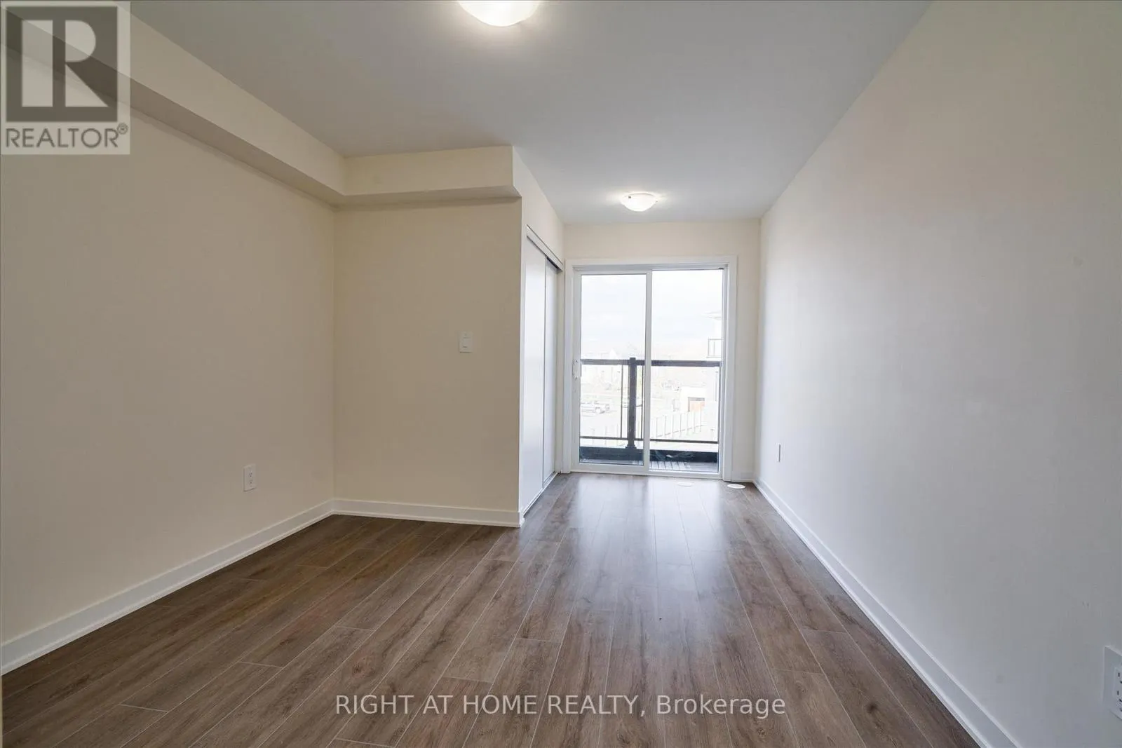 305 - 755 OMEGA DRIVE