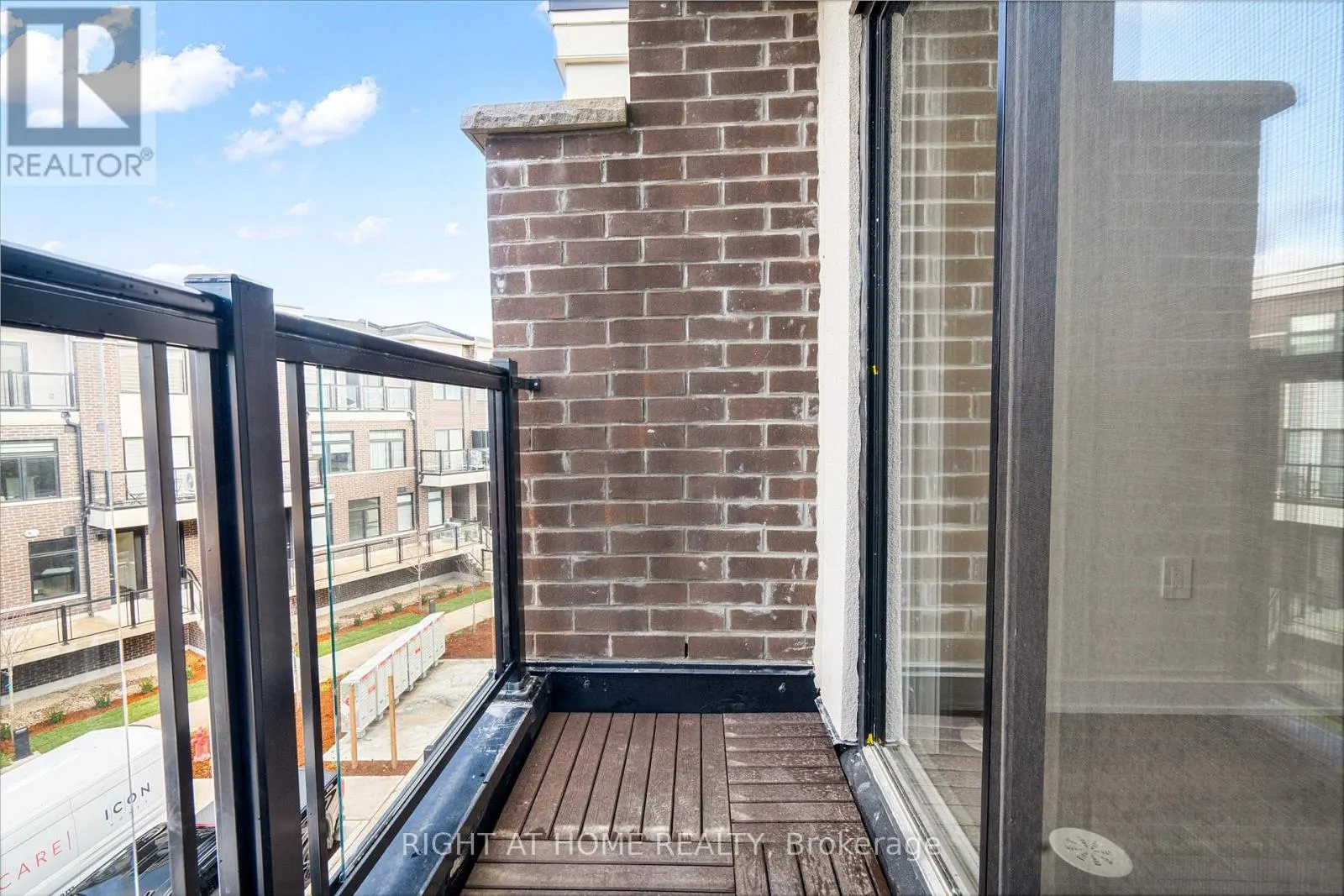 305 - 755 OMEGA DRIVE
