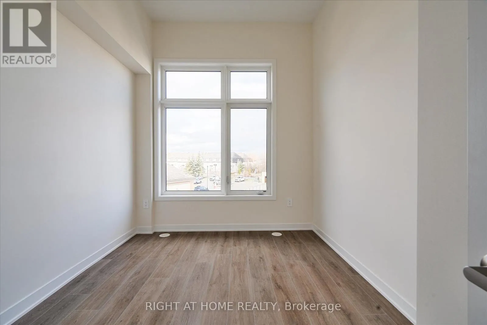 305 - 755 OMEGA DRIVE