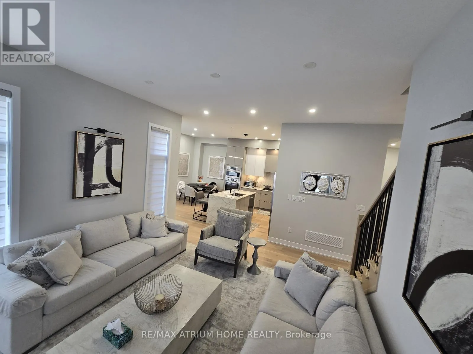 5 NORBURY CRESCENT