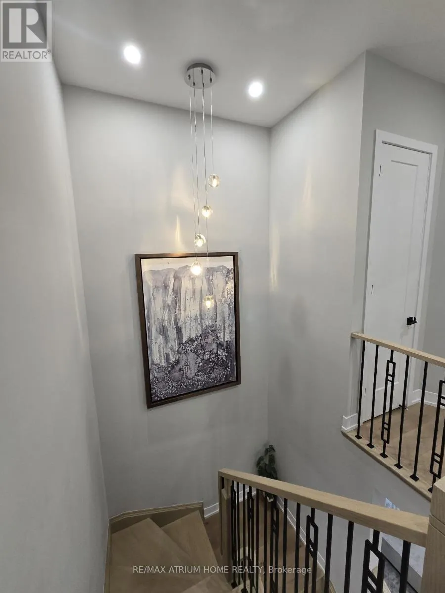 5 NORBURY CRESCENT