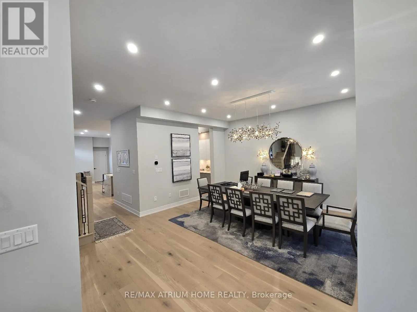 5 NORBURY CRESCENT