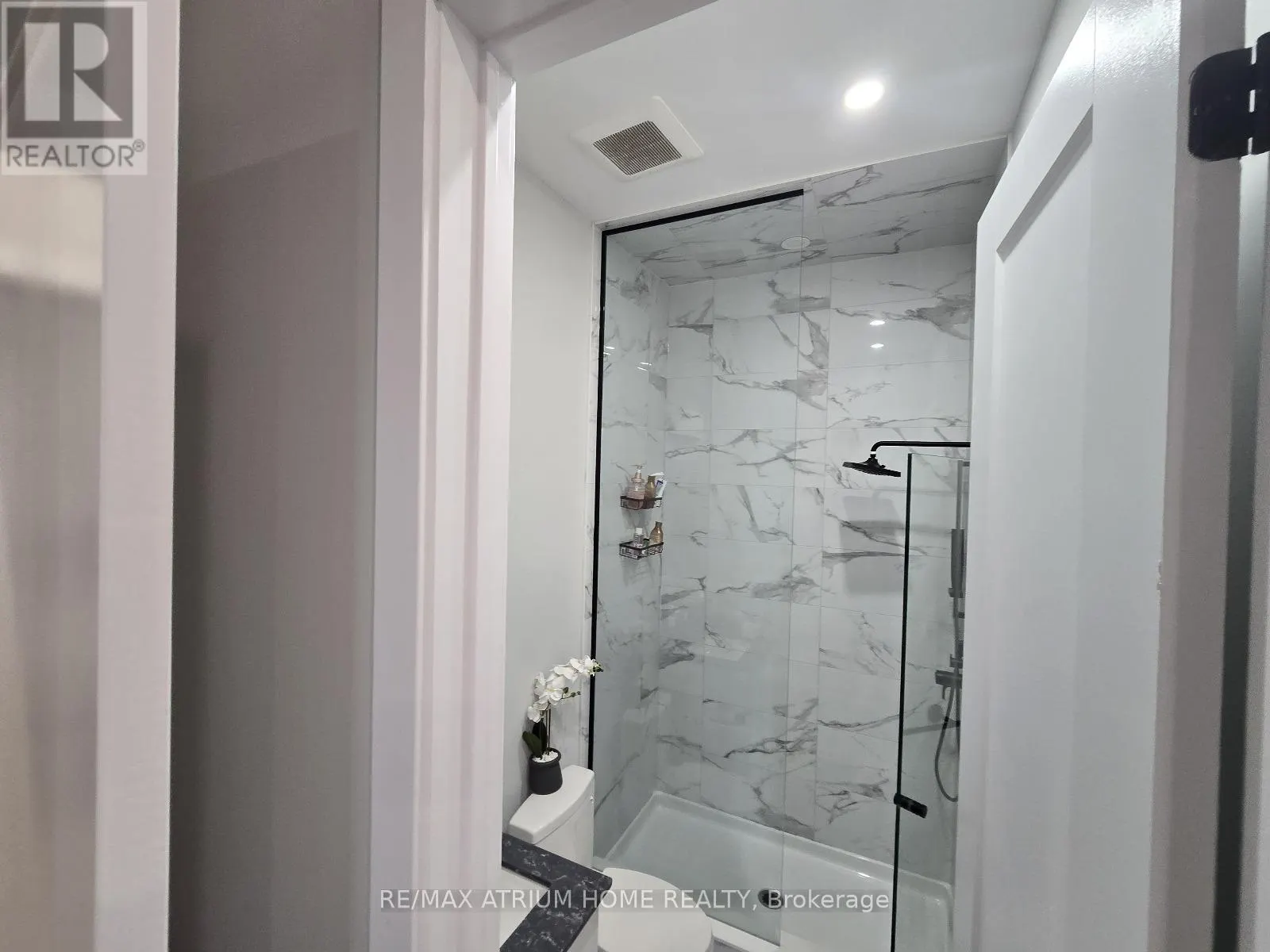 5 NORBURY CRESCENT