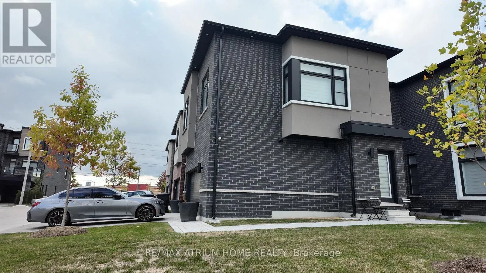 5 NORBURY CRESCENT