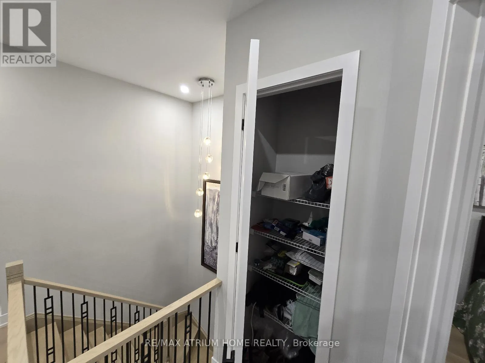 5 NORBURY CRESCENT