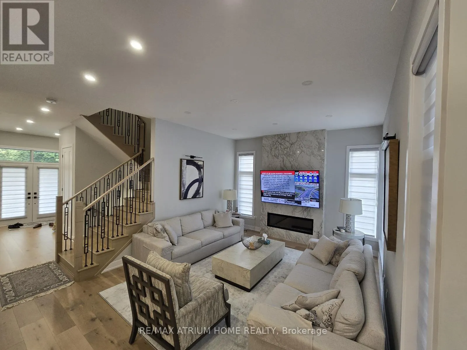 5 NORBURY CRESCENT