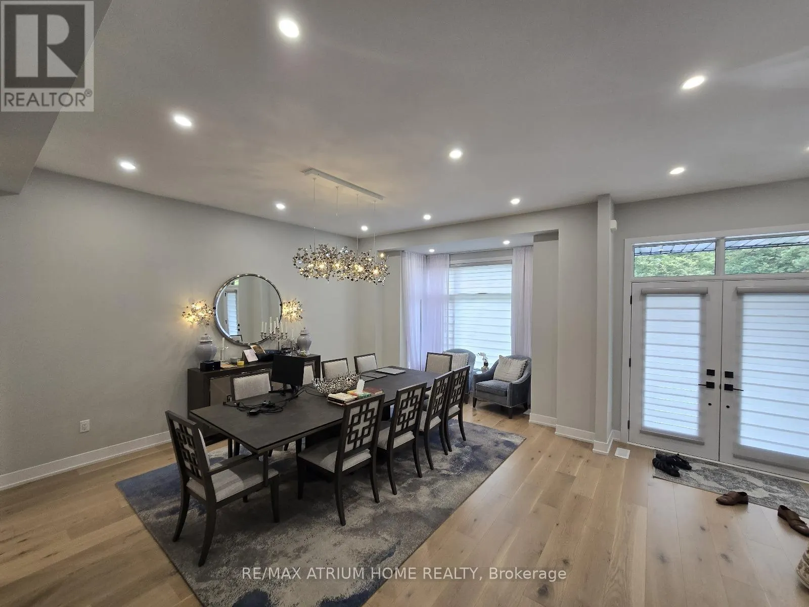5 NORBURY CRESCENT
