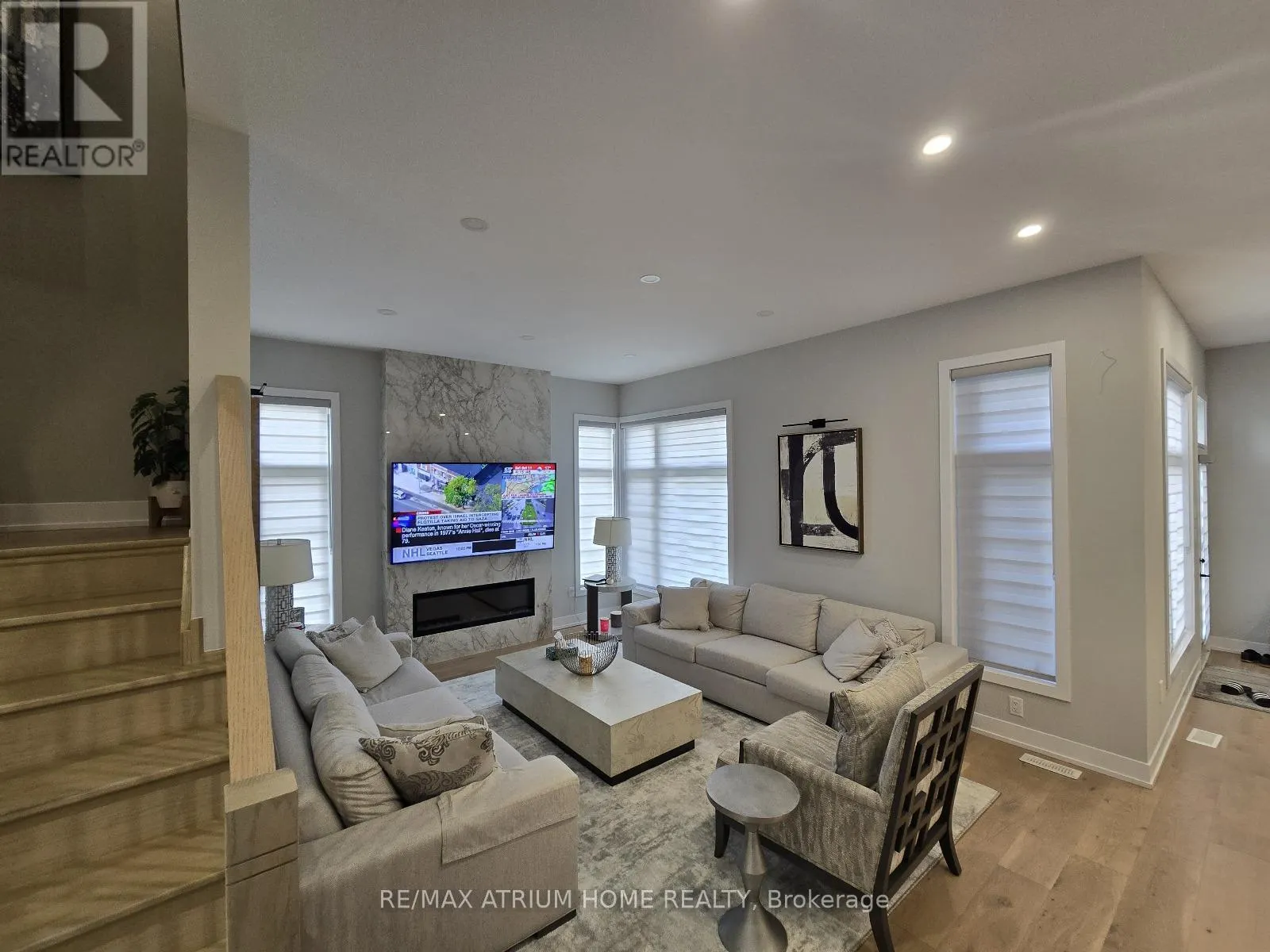 5 NORBURY CRESCENT