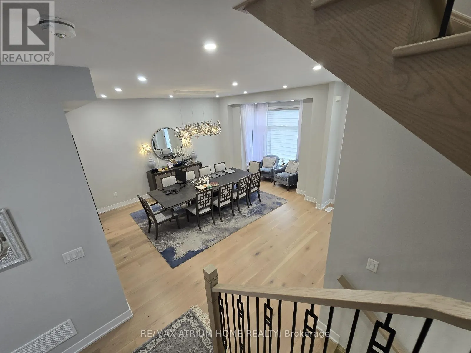5 NORBURY CRESCENT