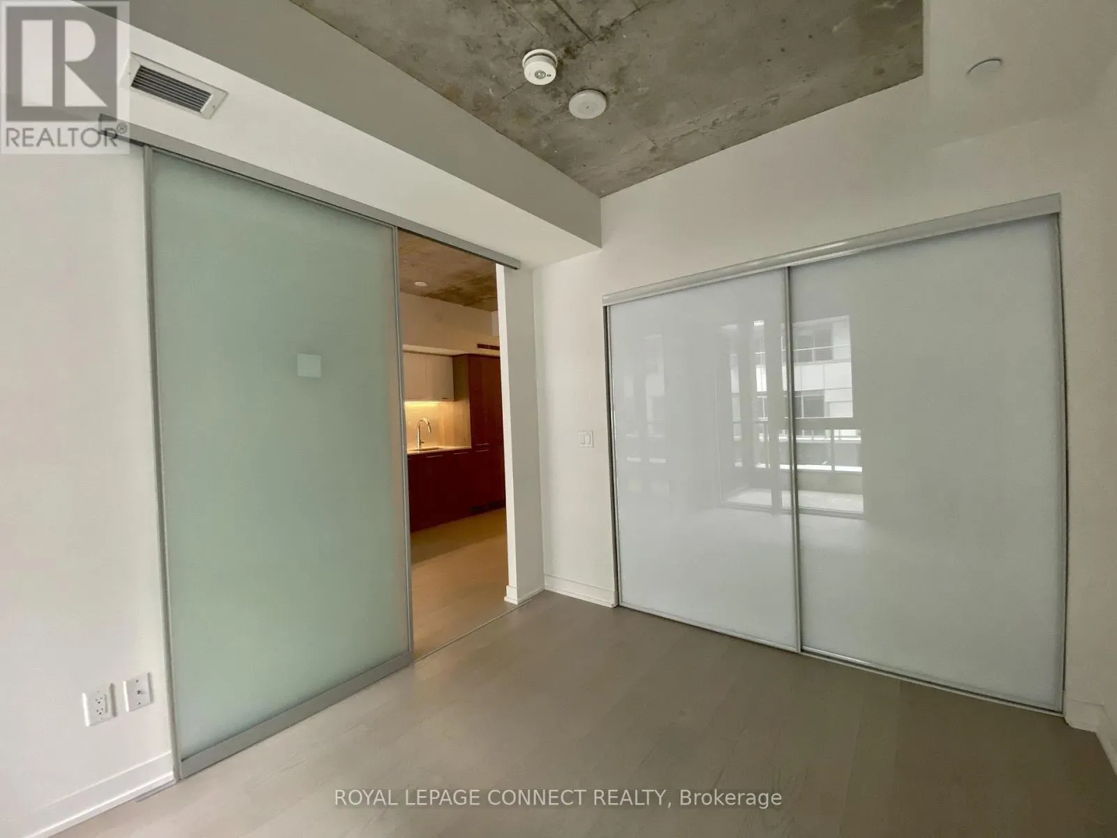 614 - 30 BASEBALL PLACE