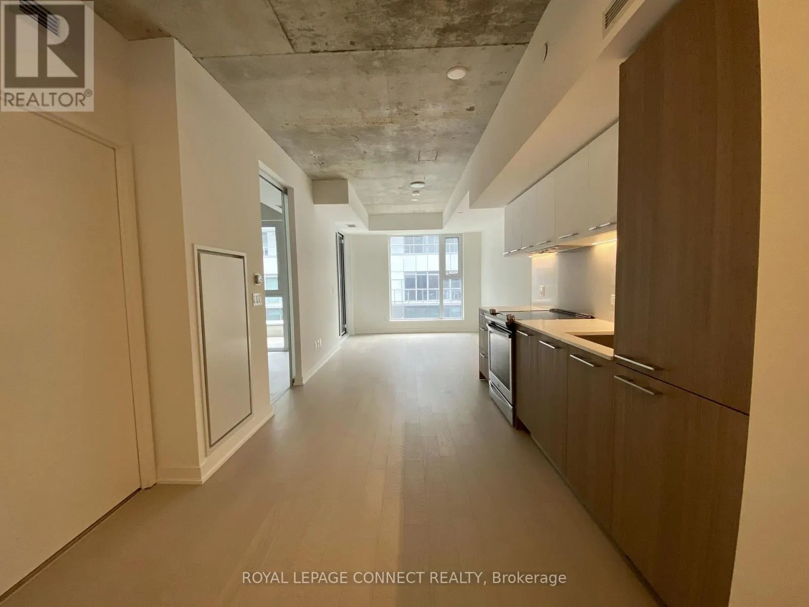 614 - 30 BASEBALL PLACE