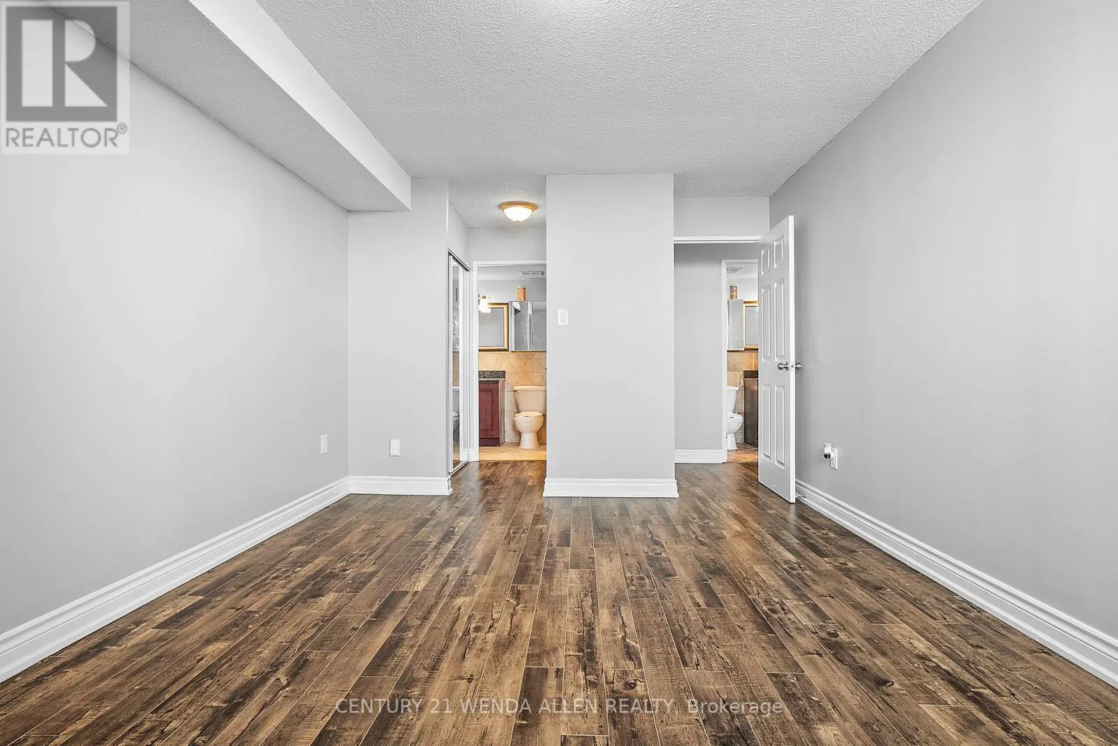 1507 - 100 WINGARDEN COURT