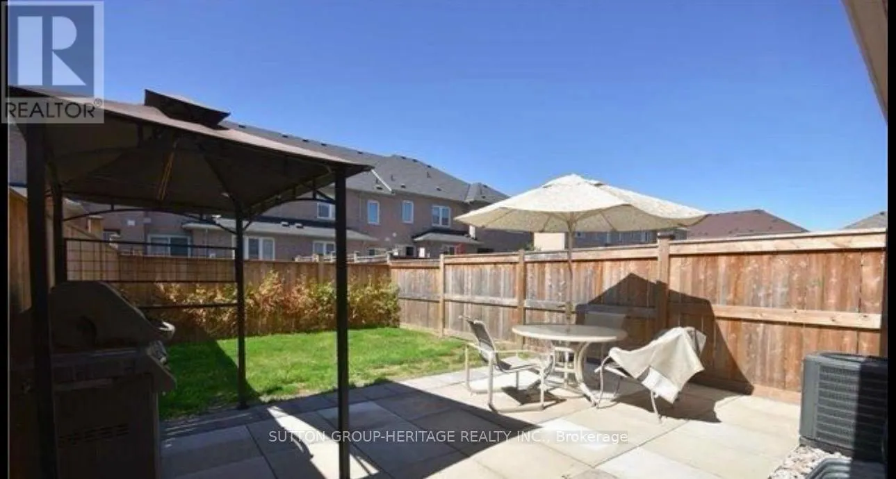 4 SUMMERSIDE AVENUE