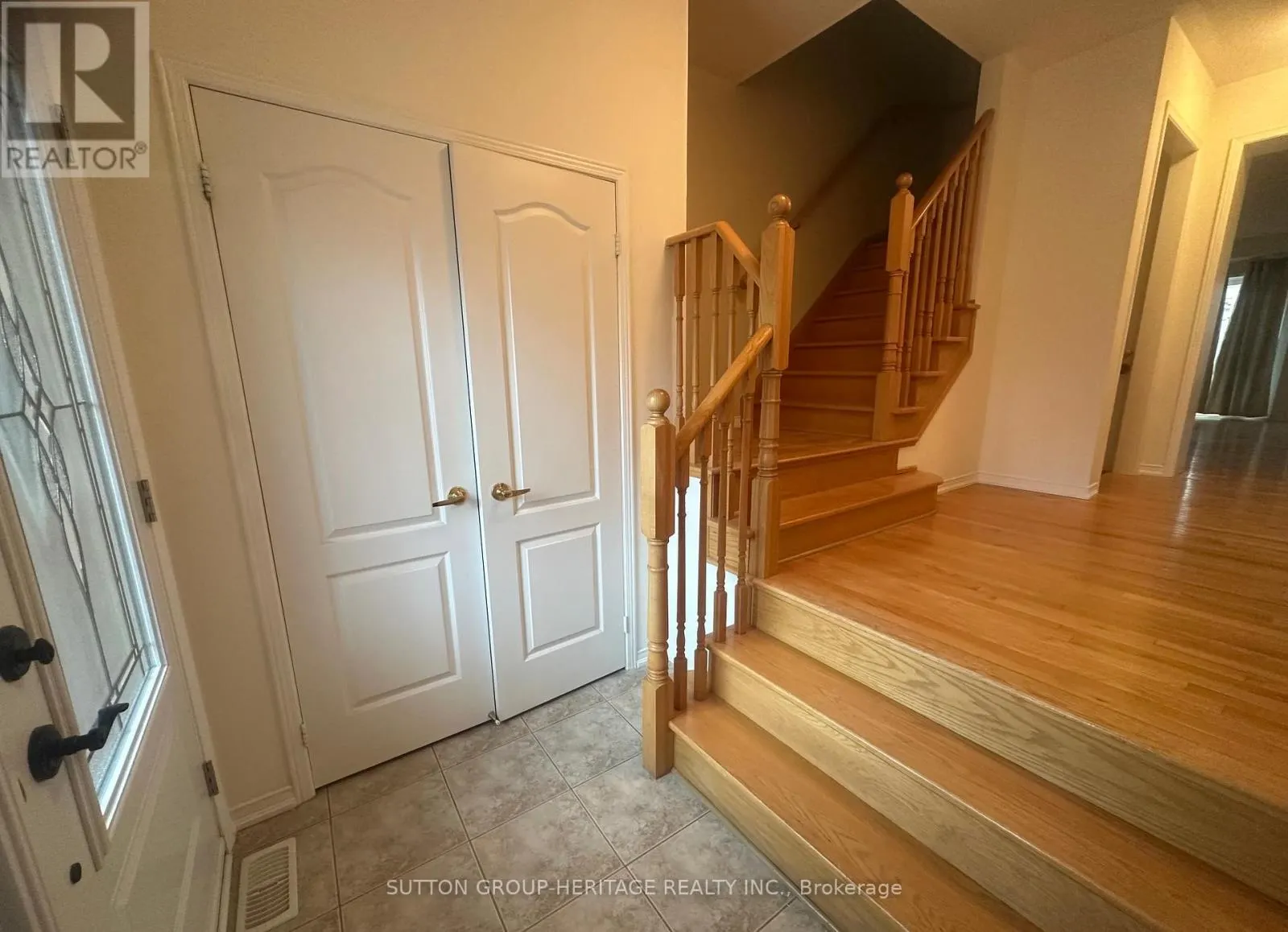 4 SUMMERSIDE AVENUE
