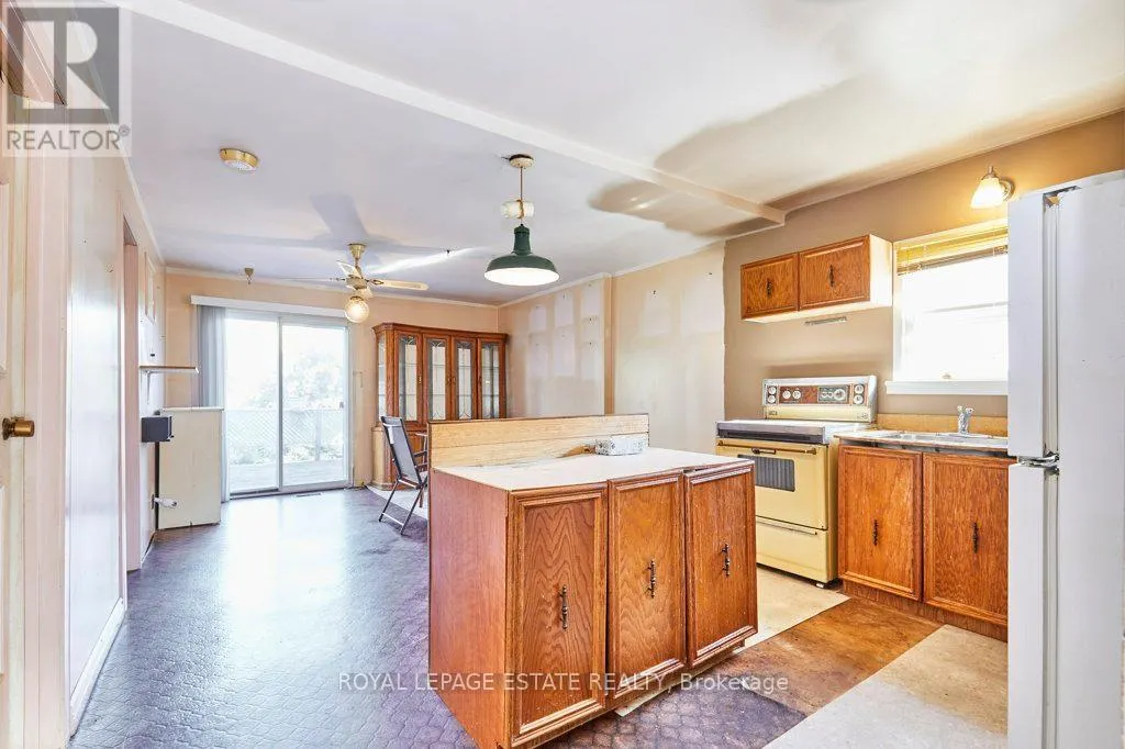 121 GALLOWAY ROAD