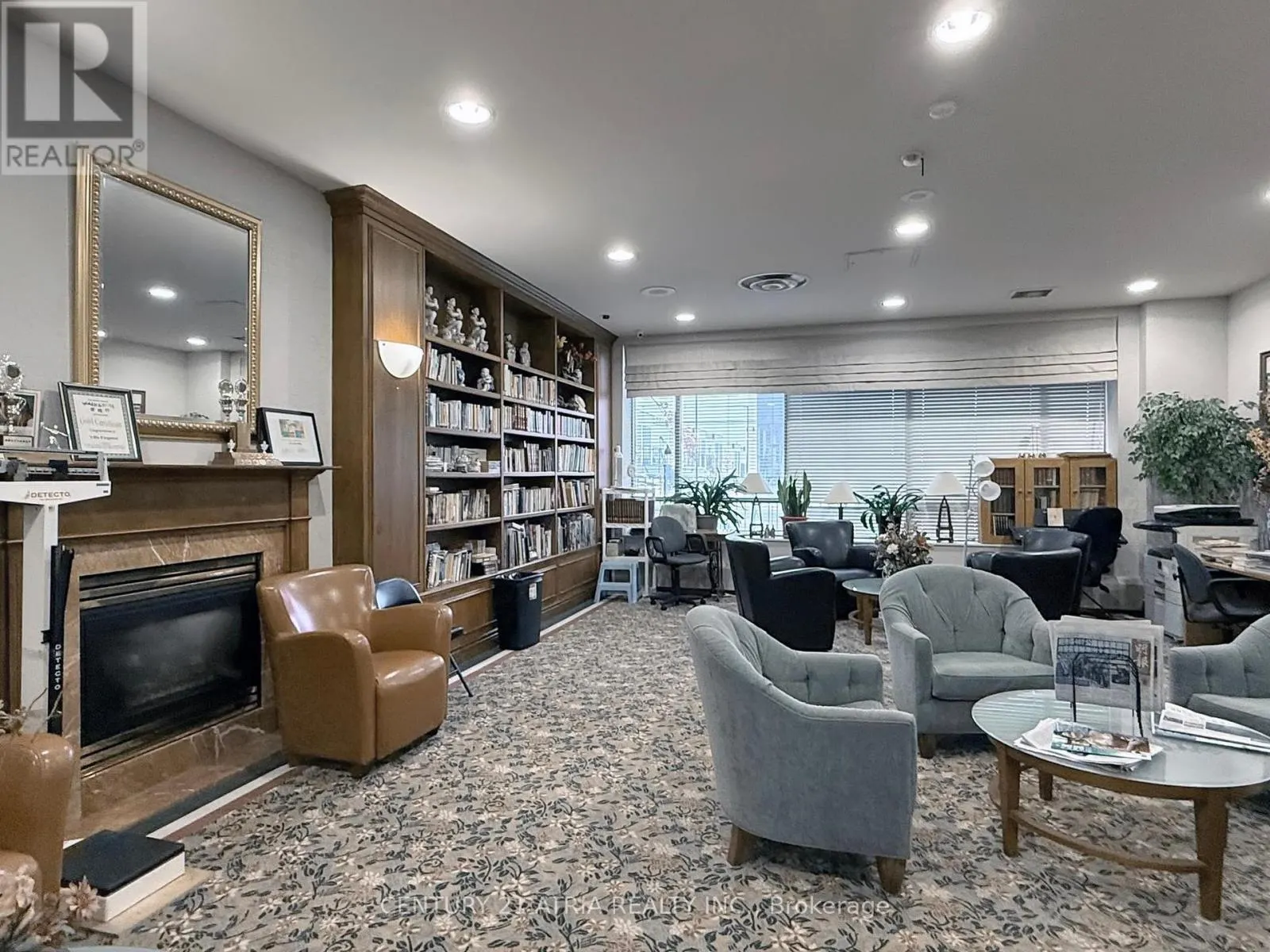 712 - 3088 KENNEDY ROAD