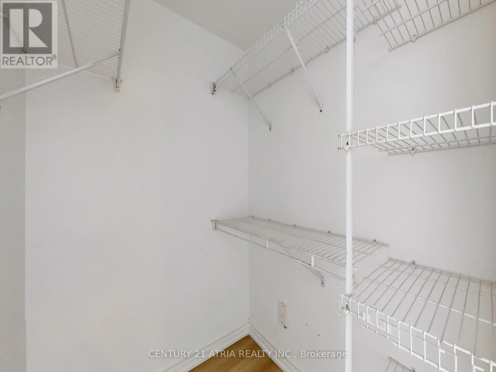 712 - 3088 KENNEDY ROAD