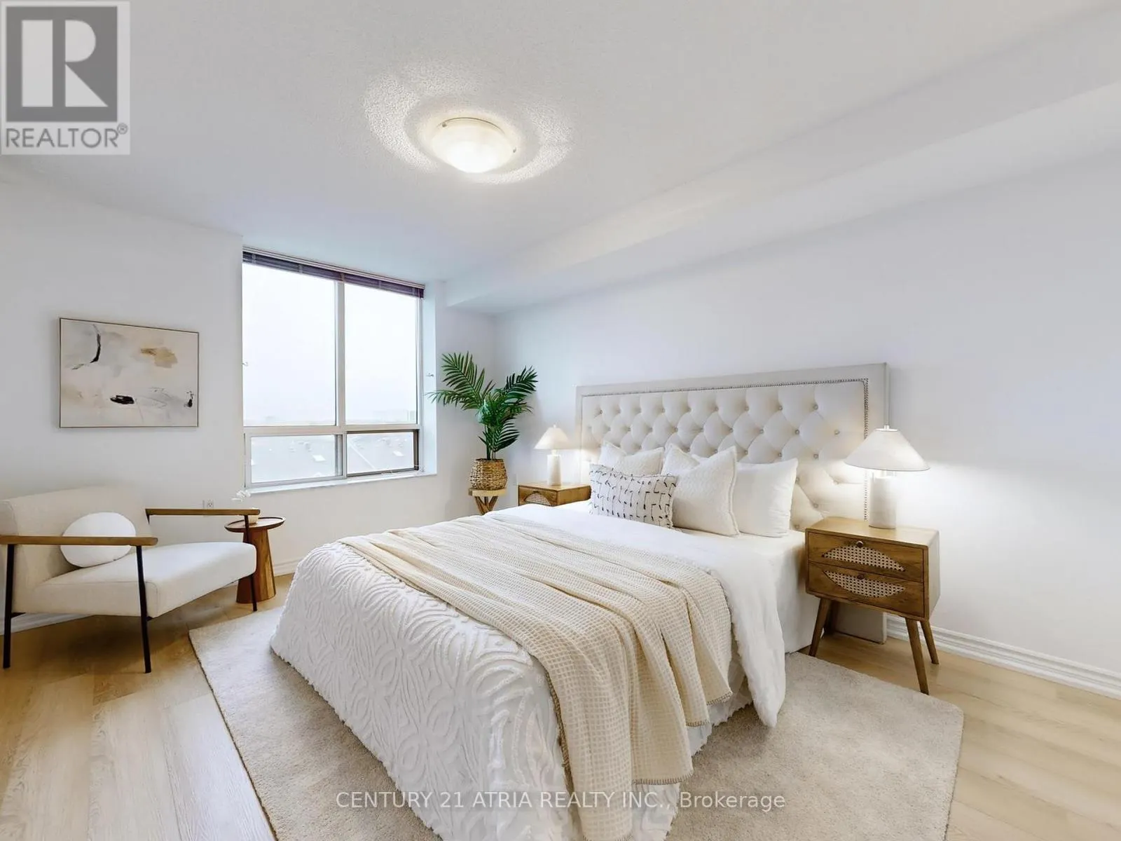 712 - 3088 KENNEDY ROAD
