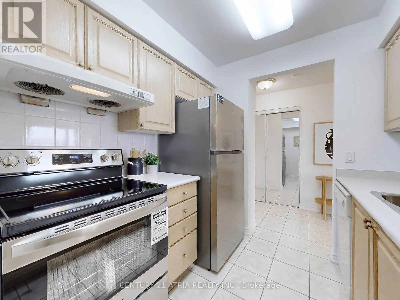 712 - 3088 KENNEDY ROAD