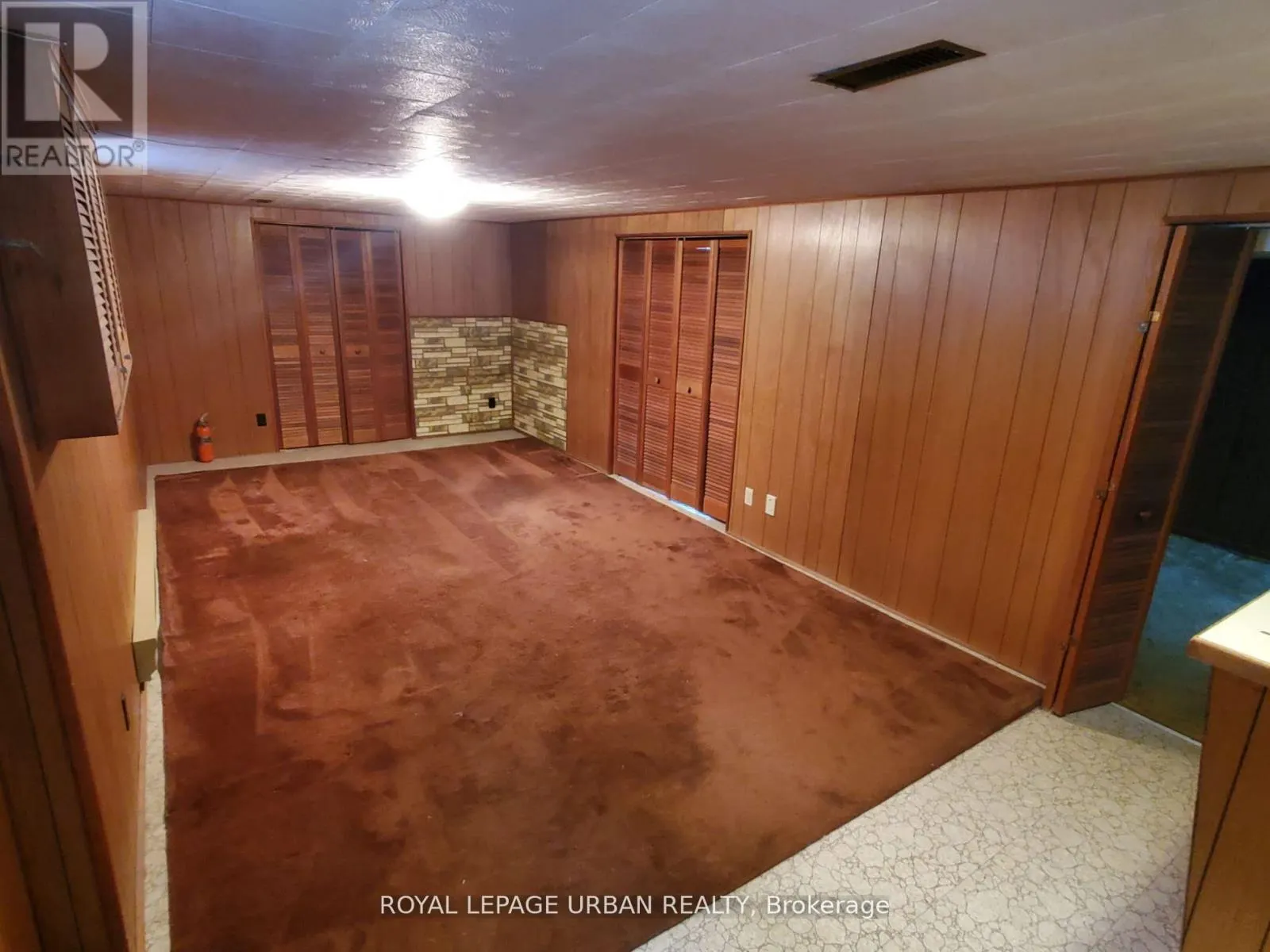 304 LINSMORE CRESCENT