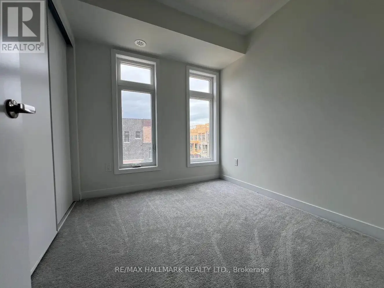 101 - 1865 PICKERING PARKWAY S