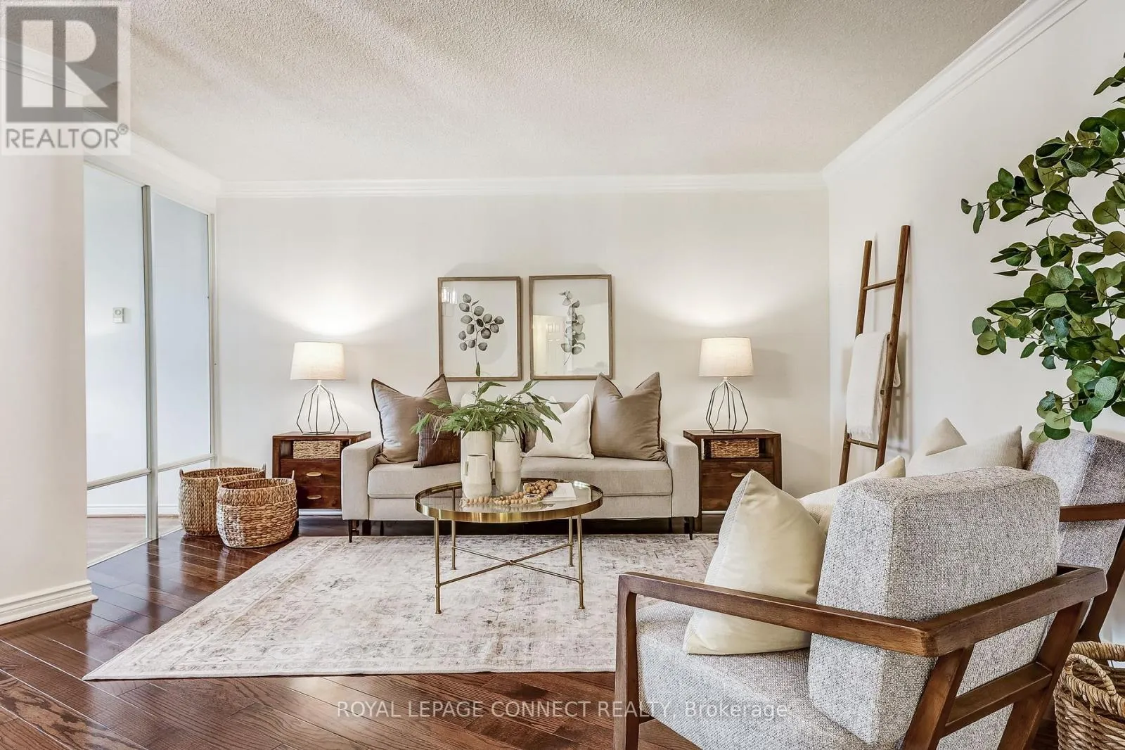 532 - 10 GUILDWOOD PARKWAY