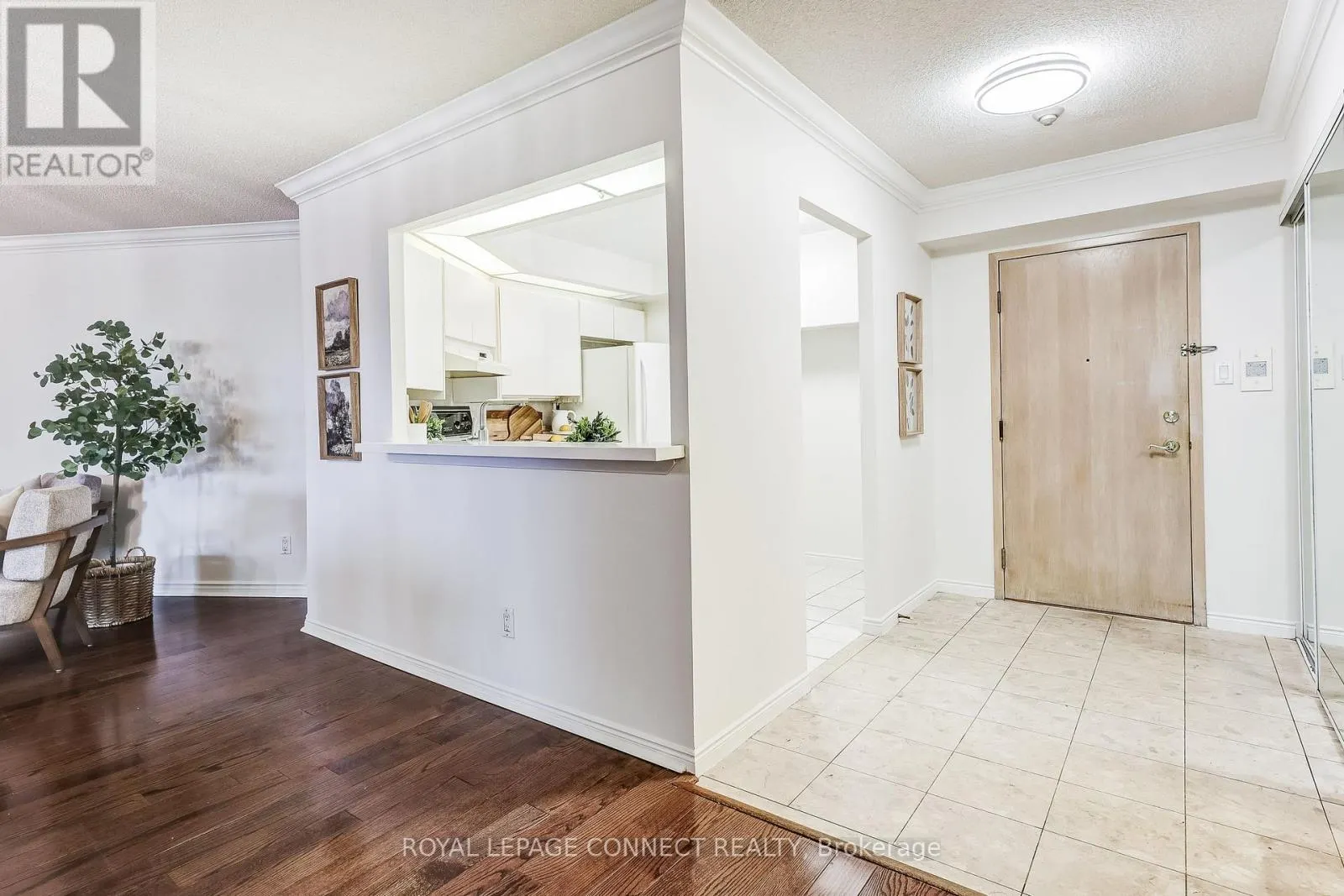 532 - 10 GUILDWOOD PARKWAY
