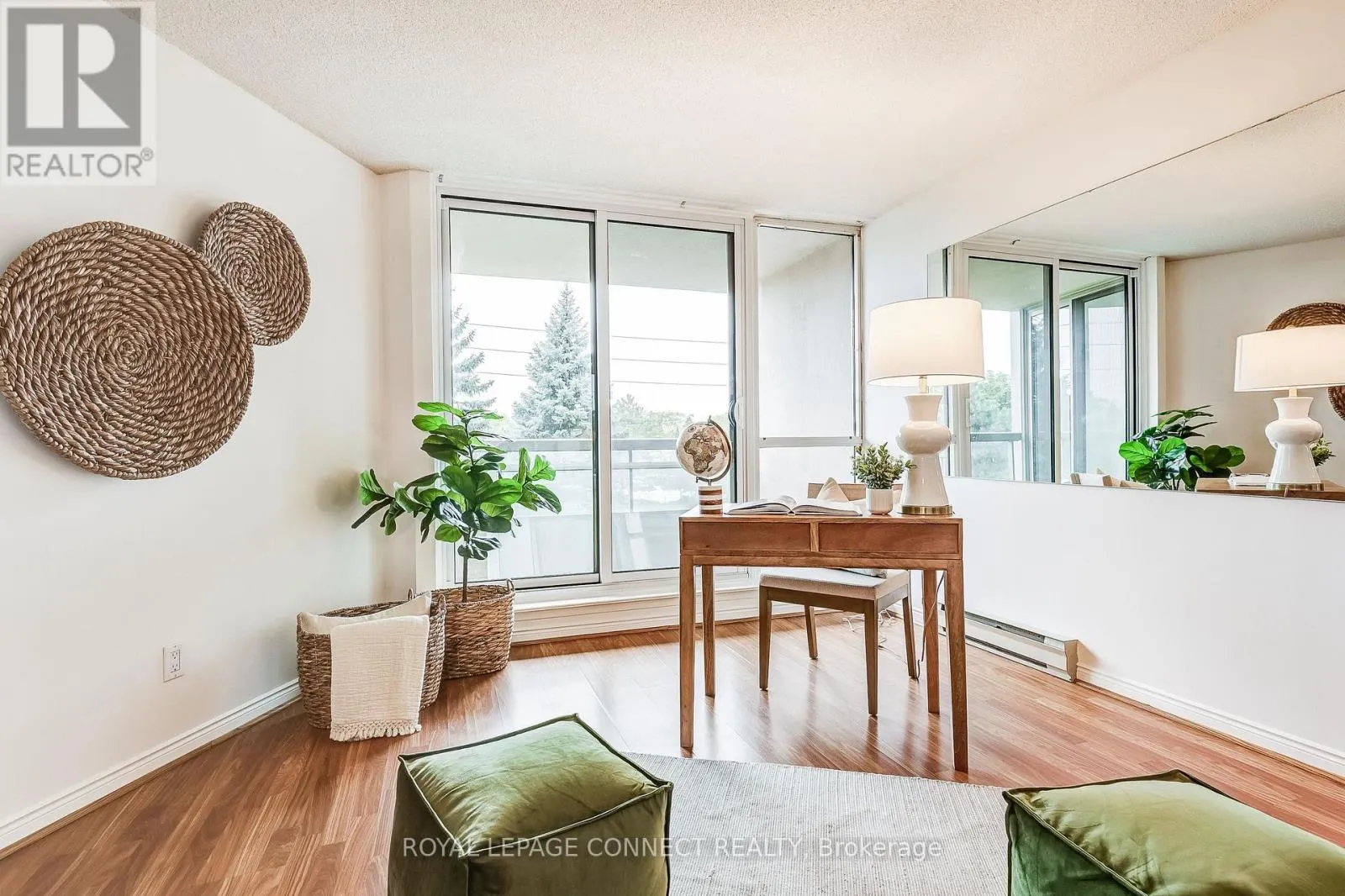 532 - 10 GUILDWOOD PARKWAY