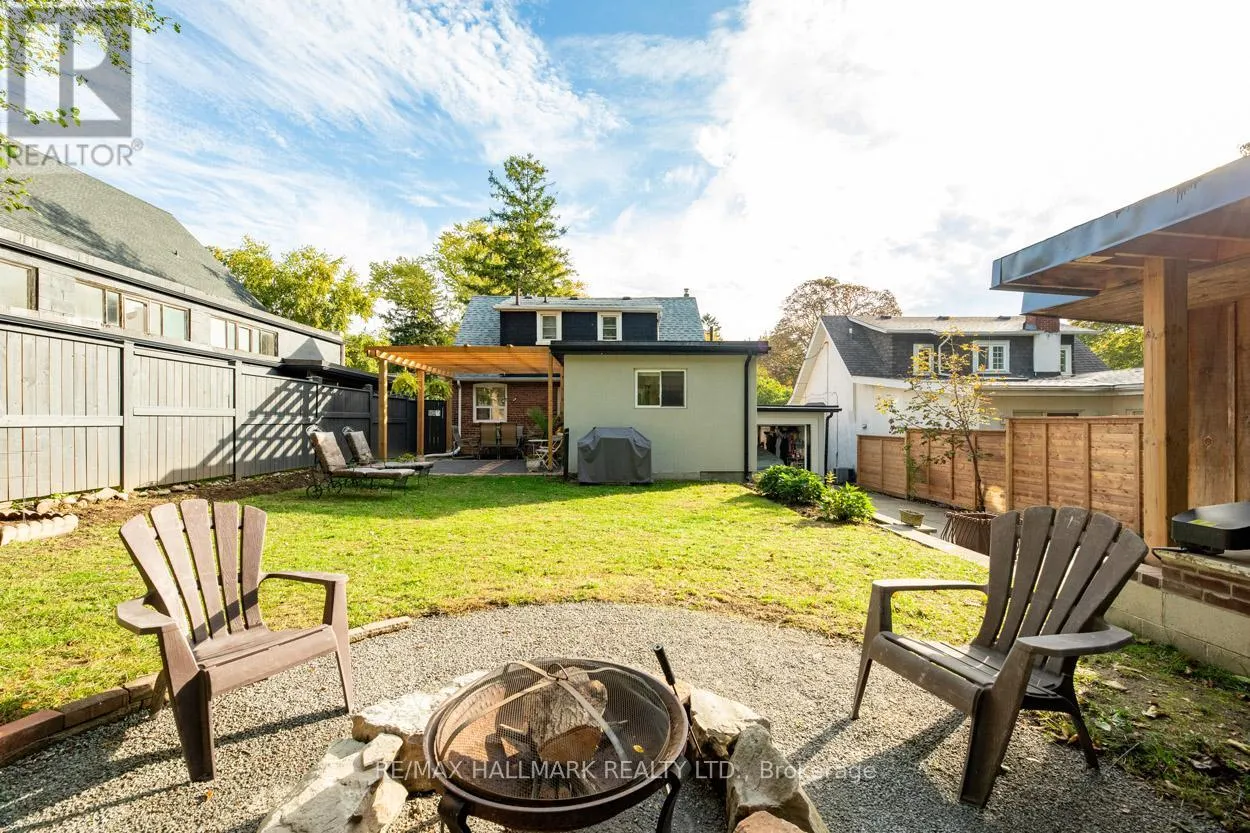 110 LAKESIDE AVENUE