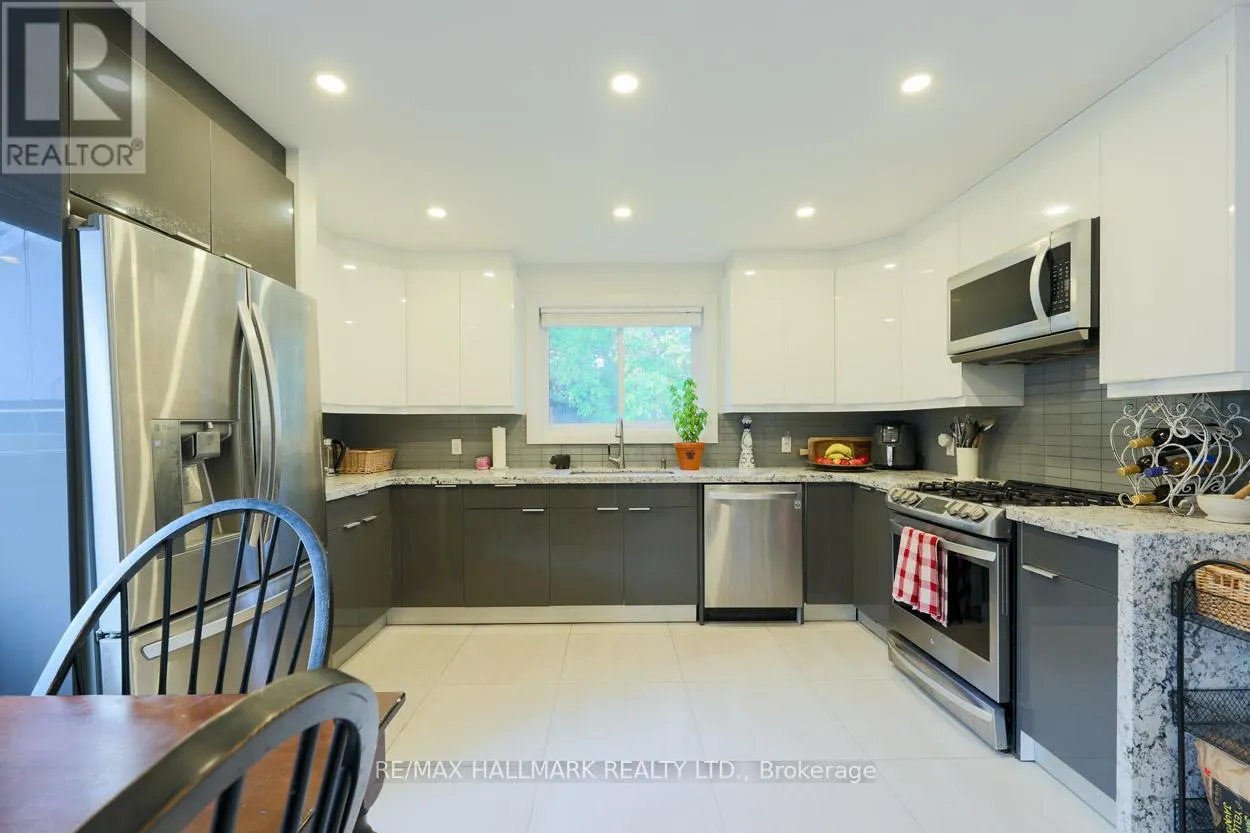 110 LAKESIDE AVENUE