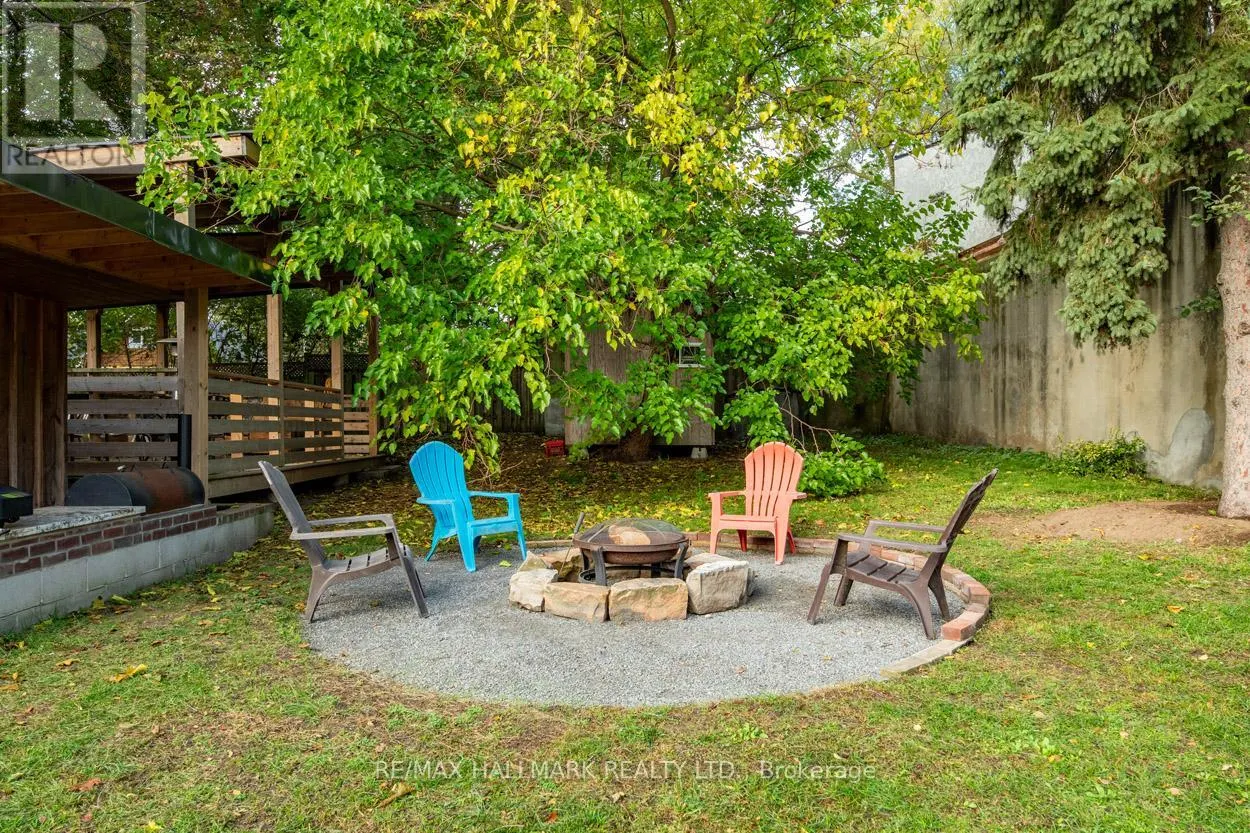 110 LAKESIDE AVENUE